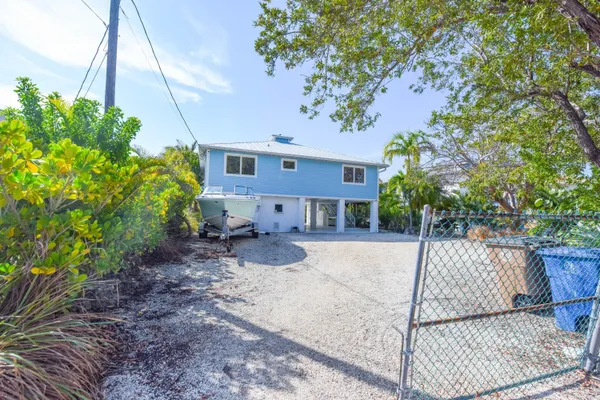 $900,000 | 216 Newfound Boulevard, Big Pine Key, FL 33043