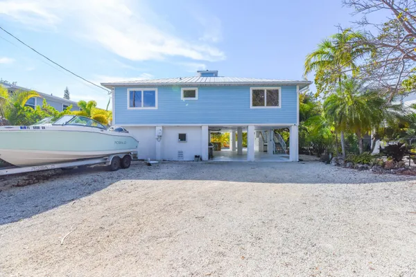 $900,000 | 216 Newfound Boulevard, Big Pine Key, FL 33043