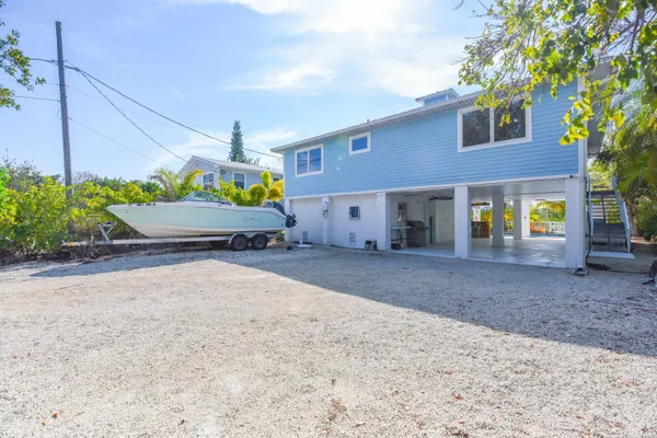 $900,000 | 216 Newfound Boulevard, Big Pine Key, FL 33043