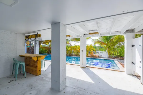 $900,000 | 216 Newfound Boulevard, Big Pine Key, FL 33043