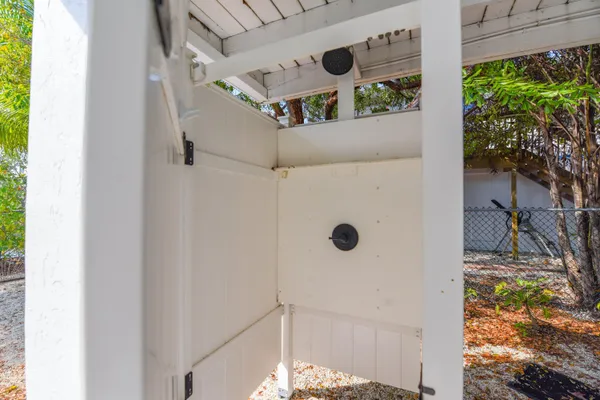 $900,000 | 216 Newfound Boulevard, Big Pine Key, FL 33043