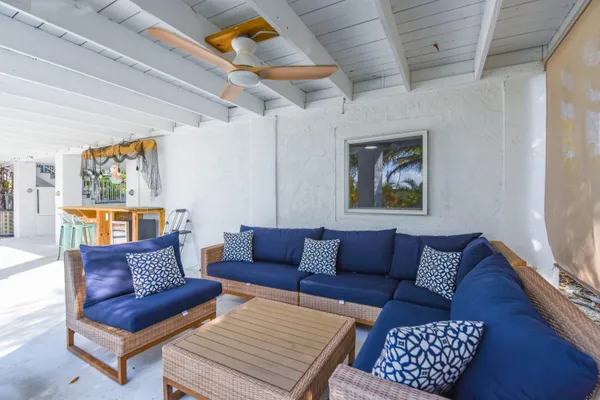 $900,000 | 216 Newfound Boulevard, Big Pine Key, FL 33043