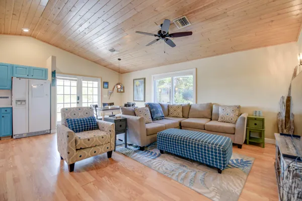 $900,000 | 216 Newfound Boulevard, Big Pine Key, FL 33043