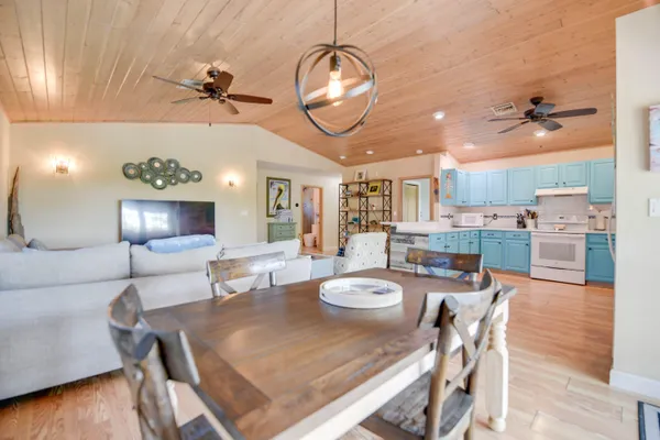 $900,000 | 216 Newfound Boulevard, Big Pine Key, FL 33043
