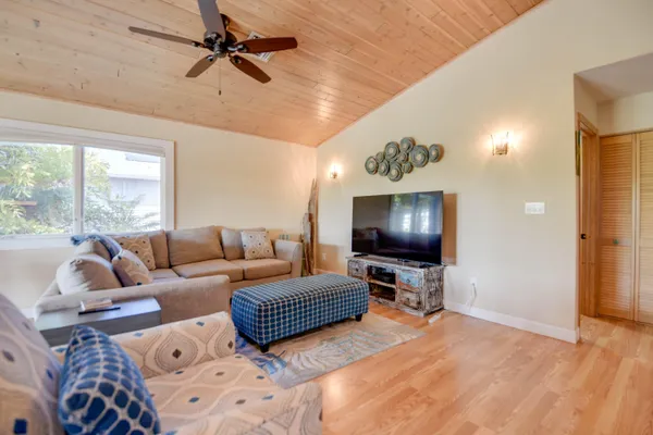 $900,000 | 216 Newfound Boulevard, Big Pine Key, FL 33043