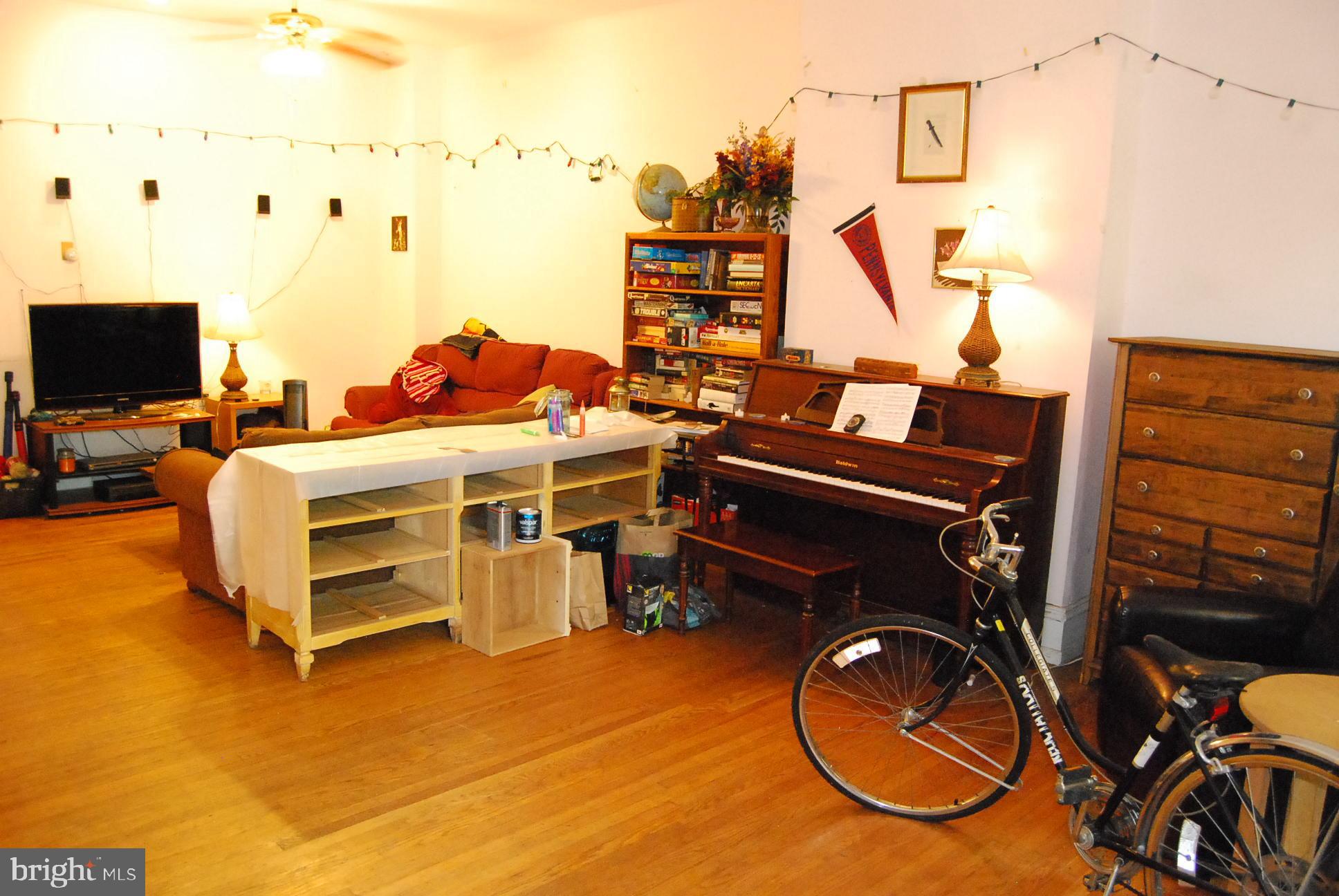 233 South 45th Street Philadelphia, PA 19104 - Photo 3 of 23