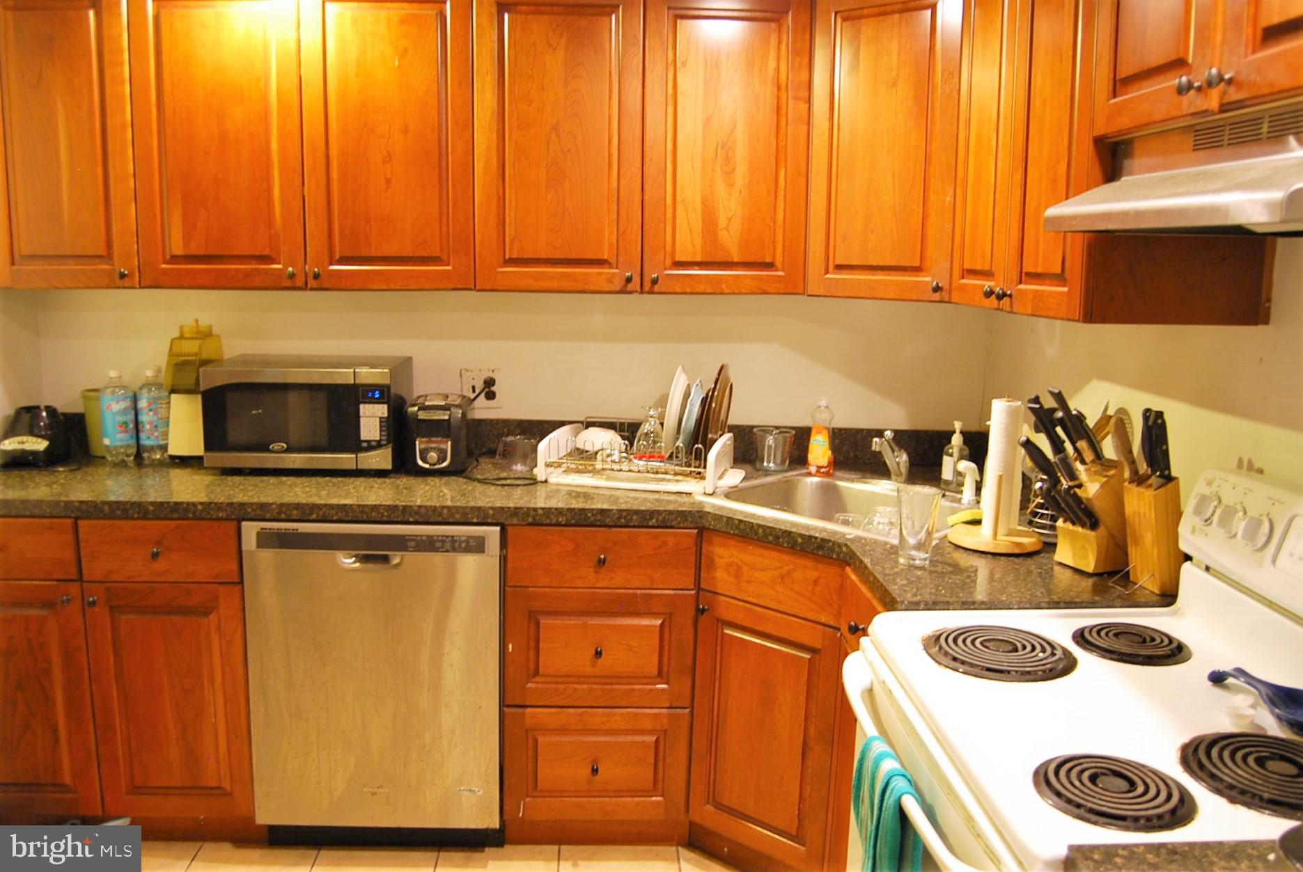 233 South 45th Street Philadelphia, PA 19104 - Photo 8 of 23