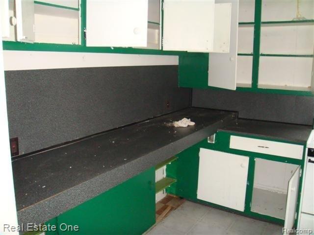 3444 Berry Road Ypsilanti, MI 48198 - Photo 3 of 11 DSC07493 (Small)