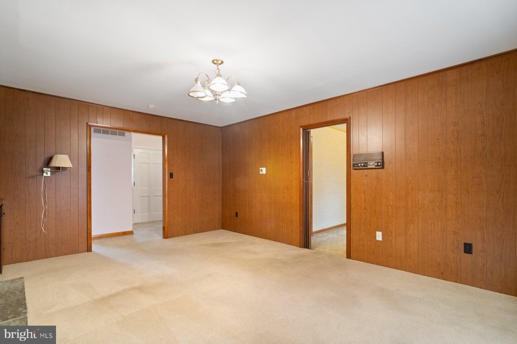 5811 Meadow Drive Frederick, MD 21702 - Photo 13 of 33 Family Room