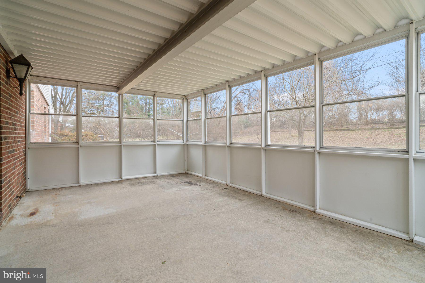 5811 Meadow Drive Frederick, MD 21702 - Photo 15 of 33 Covered patio