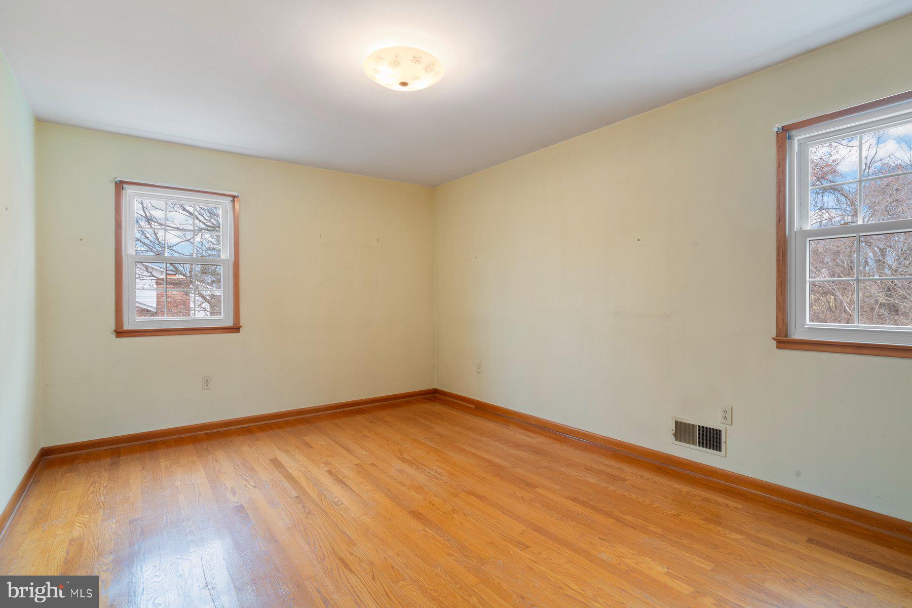 5811 Meadow Drive Frederick, MD 21702 - Photo 23 of 33 Bedroom 2