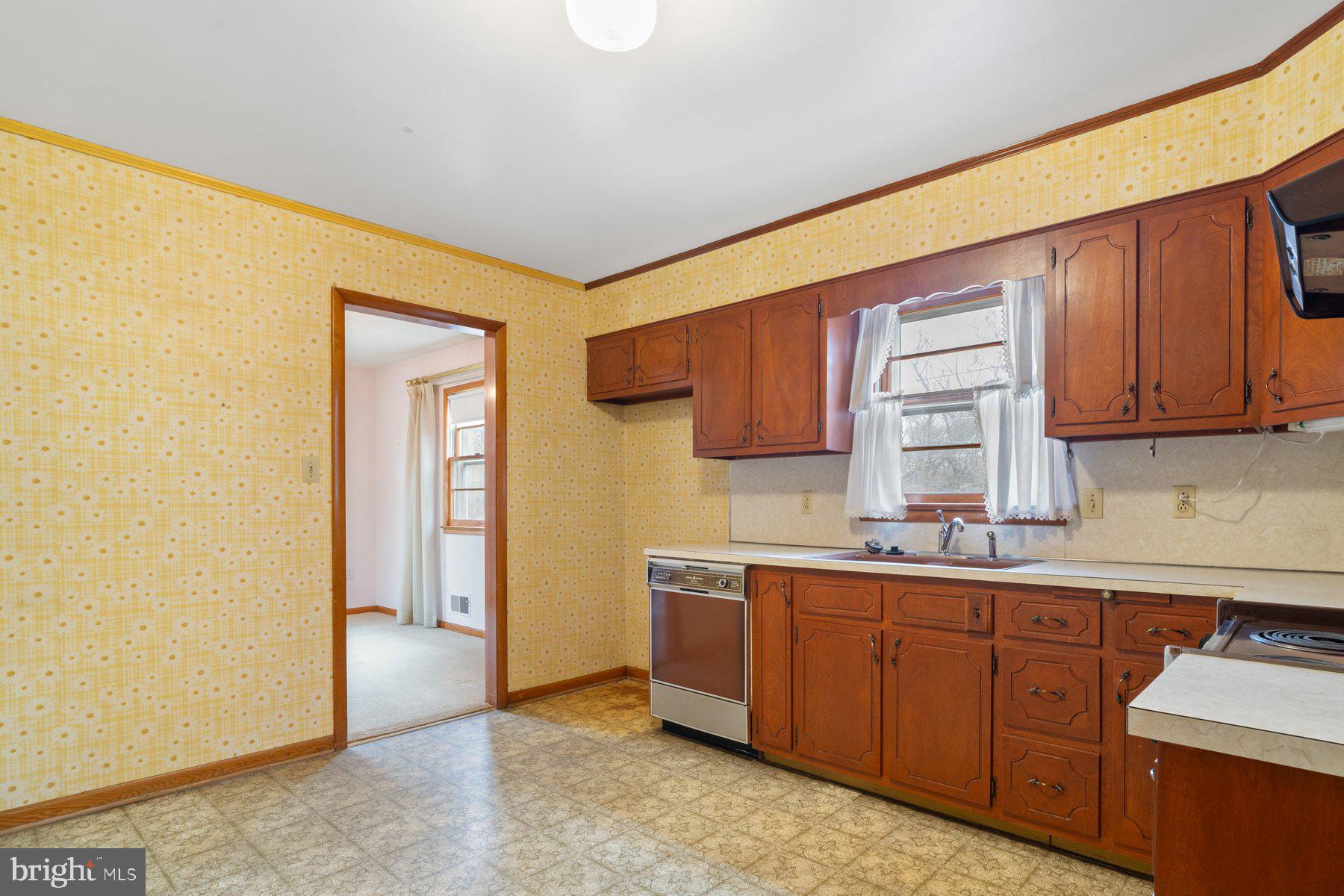 5811 Meadow Drive Frederick, MD 21702 - Photo 33 of 33 Kitchen