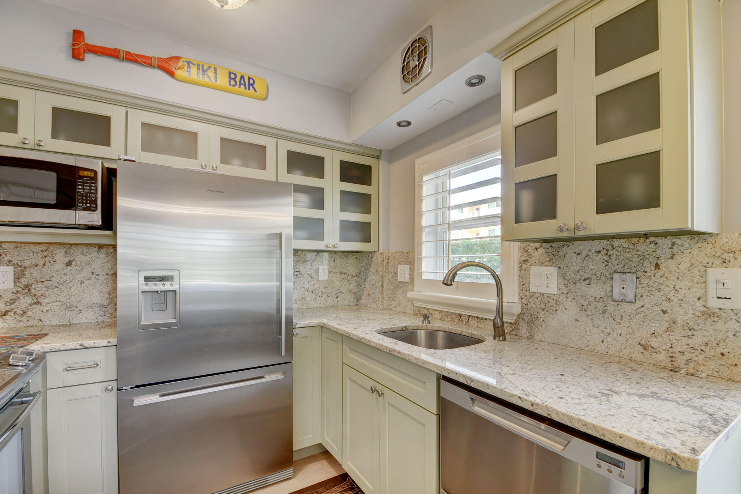 6520 North Ocean Boulevard, Unit 3 Ocean Ridge, FL 33435 - Photo 8 of 36 Kitchen