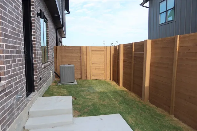 $3,300 | 2905 Huffman Way, College Station, TX 77845