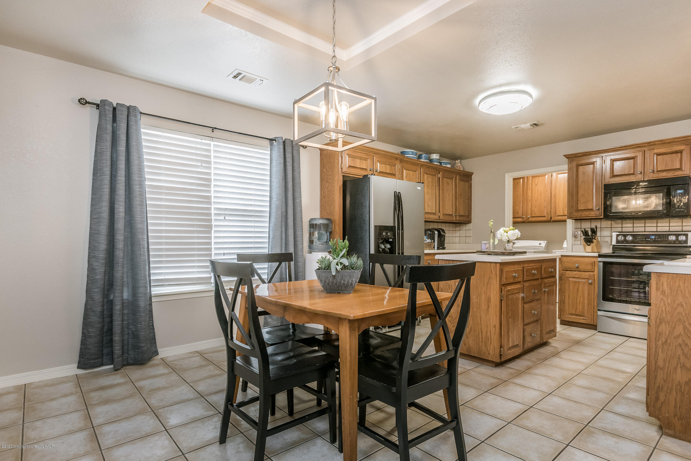 8114 Indian Trail Amarillo, TX 79110 - Photo 4 of 20 Dining Area