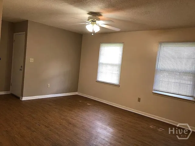 $1,075 | 370 Jockey Club Drive, Athens, GA 30605