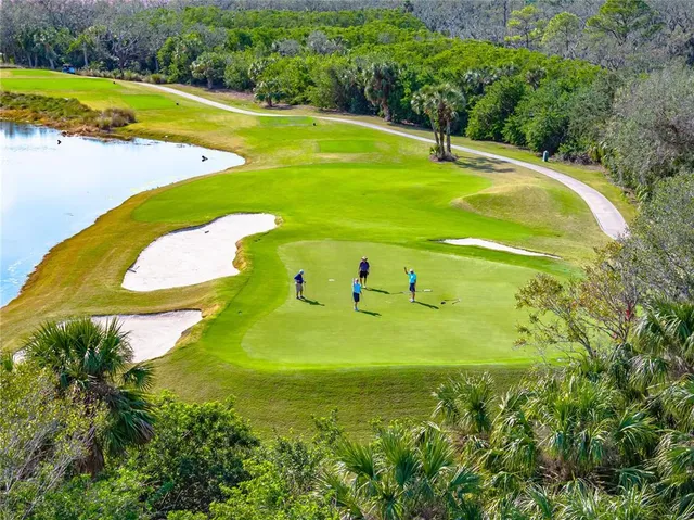 $385,000 | 7149 River Hammock Drive, Unit 101, Bradenton, FL 34212