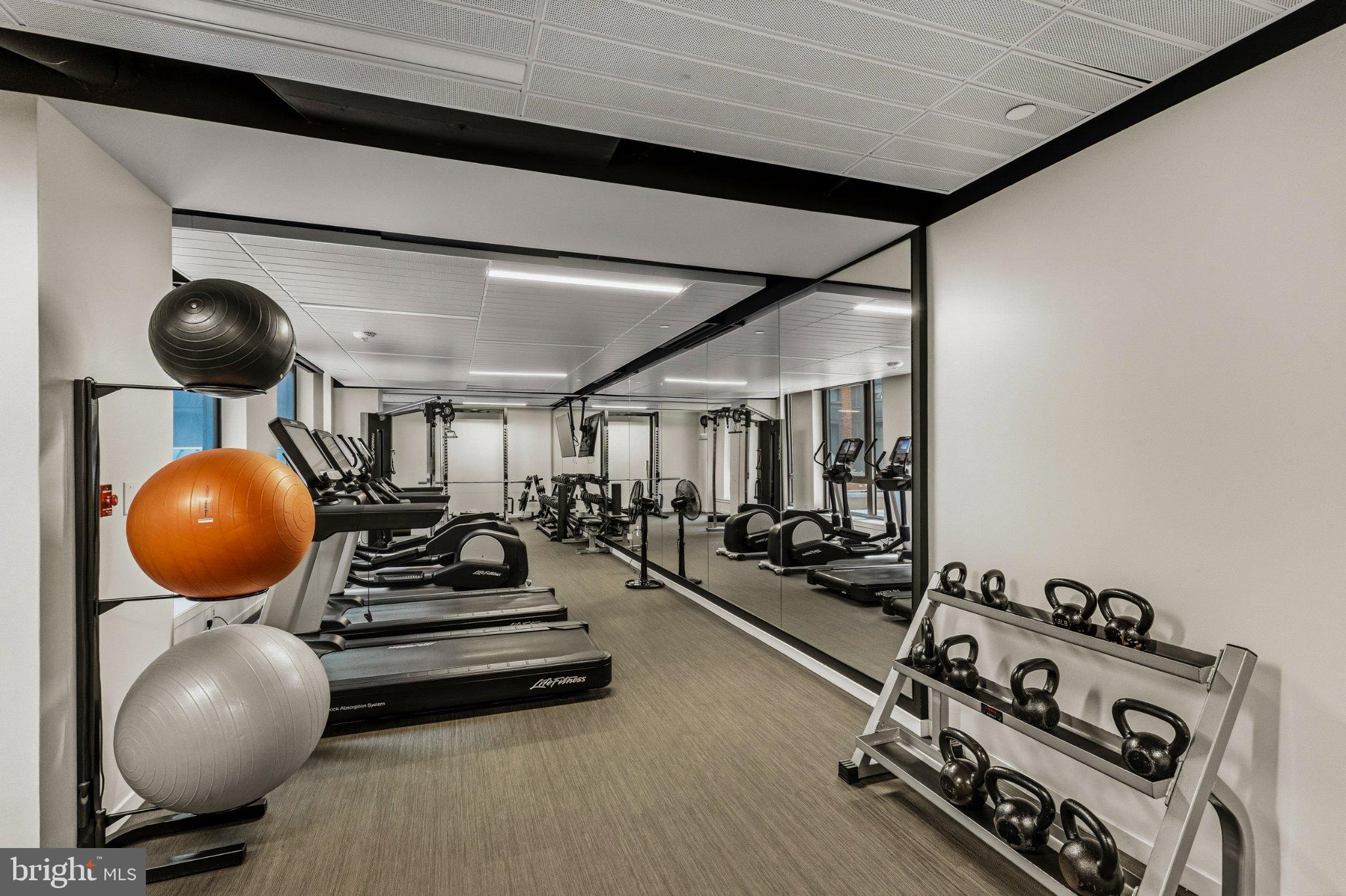 1211 Van Street Southeast, Unit 818 Washington, DC 20003 - Photo 29 of 39 Fitness center