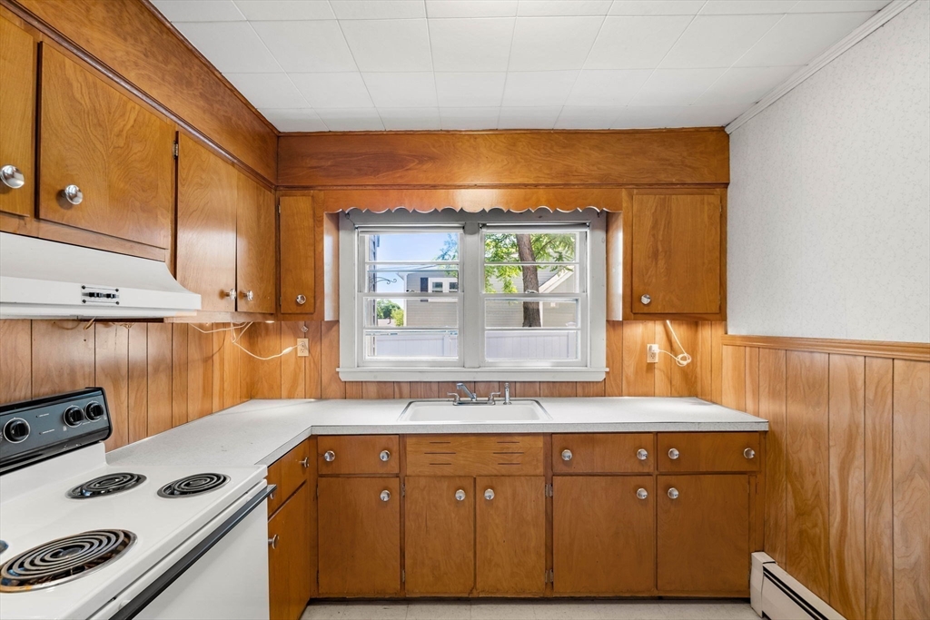 39 Needham Road Danvers, MA 01923 - Photo 10 of 42