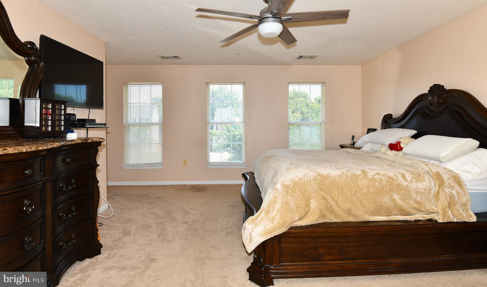 7104 Friendship Road Clinton, MD 20735 - Photo 17 of 29 Master bedroom