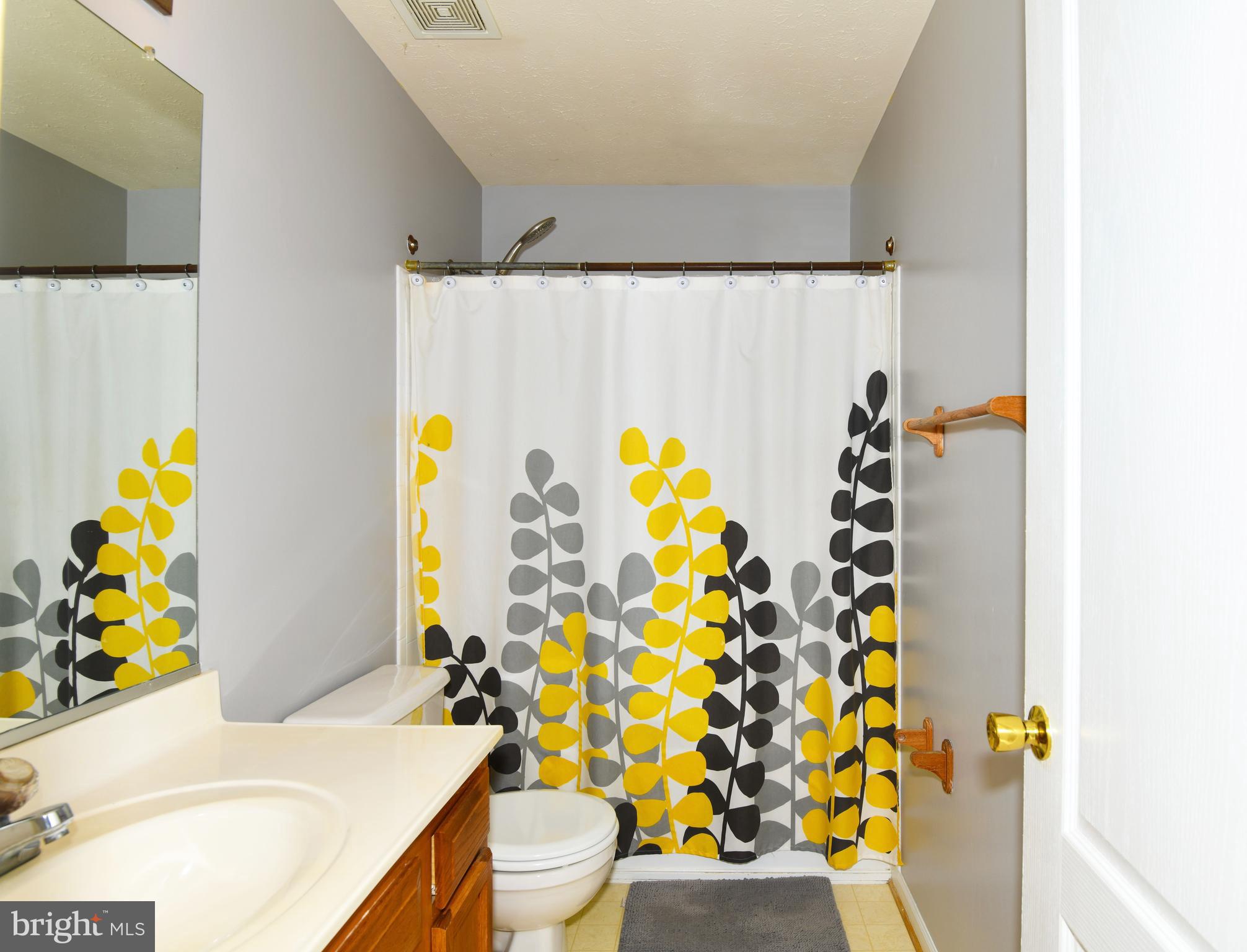 7104 Friendship Road Clinton, MD 20735 - Photo 18 of 29 fullbath