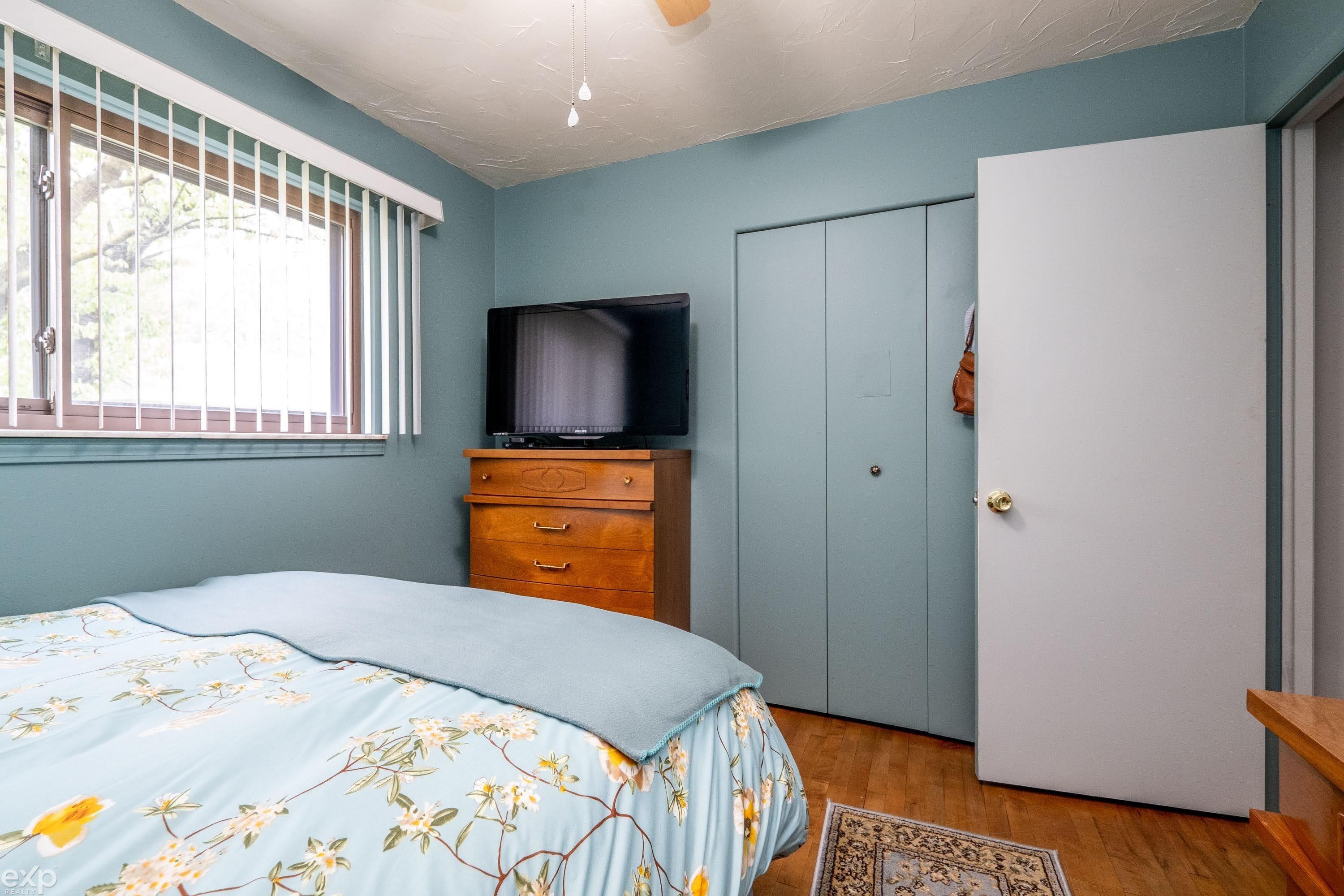 26540 Hoover Road Warren, MI 48089 - Photo 21 of 36