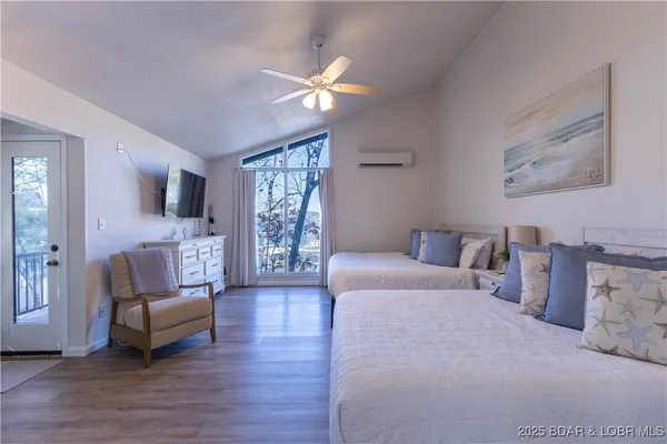 $669,000 | 41 Walkers Cay Drive, Osage Beach, MO 65065