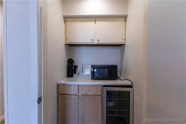 $669,000 | 41 Walkers Cay Drive, Osage Beach, MO 65065