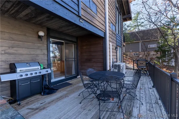 $669,000 | 41 Walkers Cay Drive, Osage Beach, MO 65065