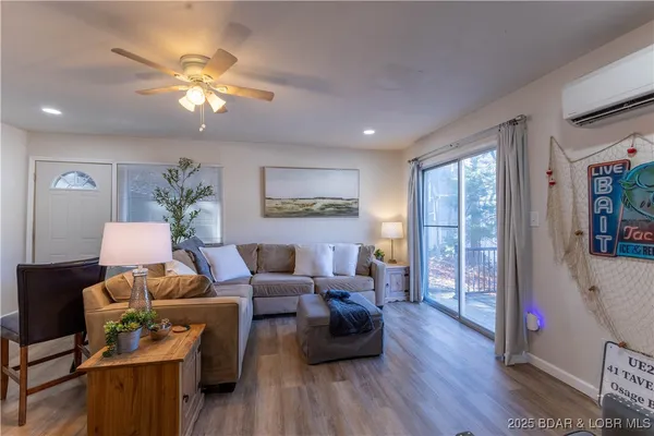 $669,000 | 41 Walkers Cay Drive, Osage Beach, MO 65065