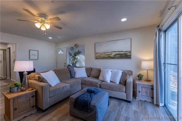 $669,000 | 41 Walkers Cay Drive, Osage Beach, MO 65065