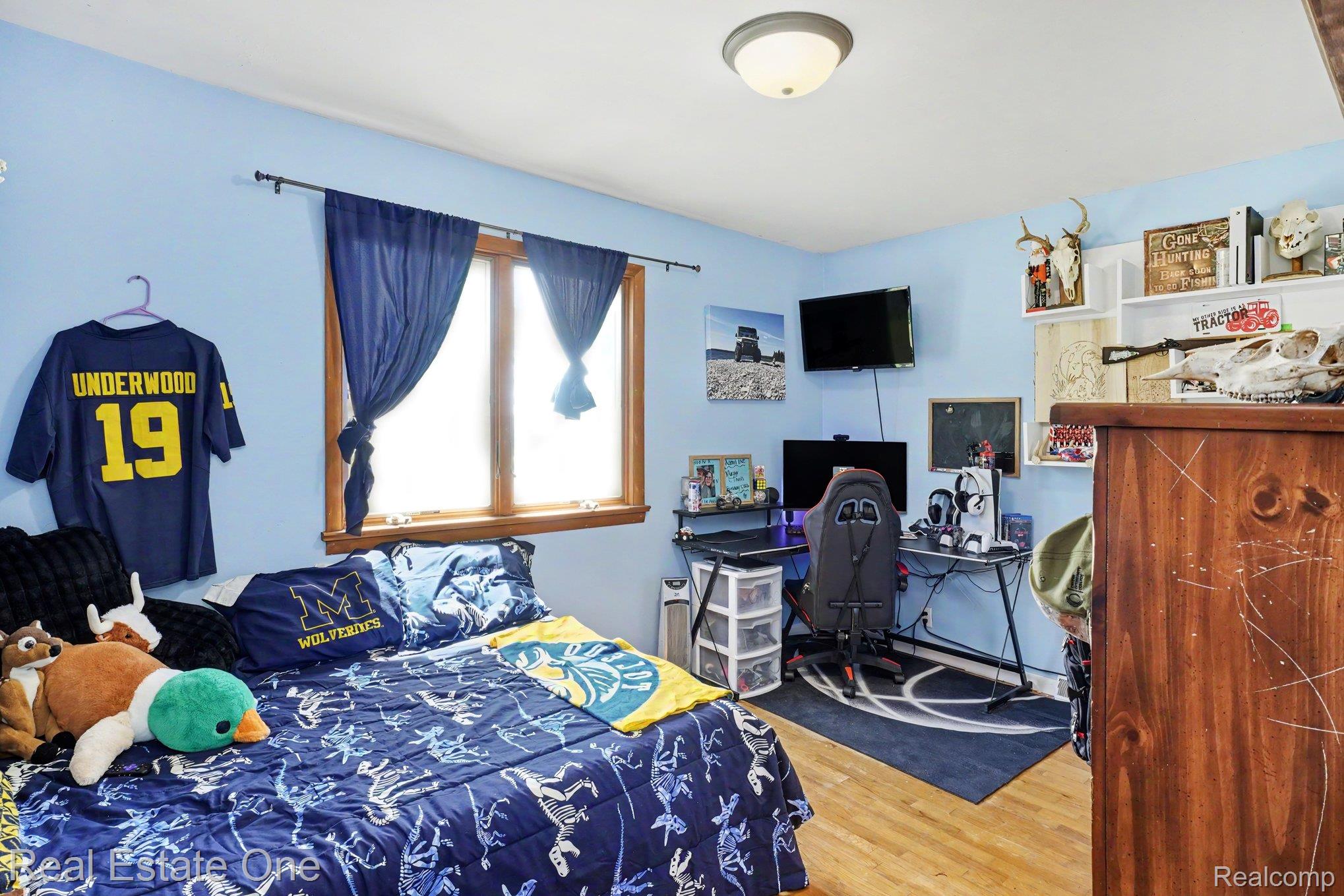 5191 Cottrell Road Vassar, MI 48768 - Photo 11 of 39 Bedroom 2 - Upper
