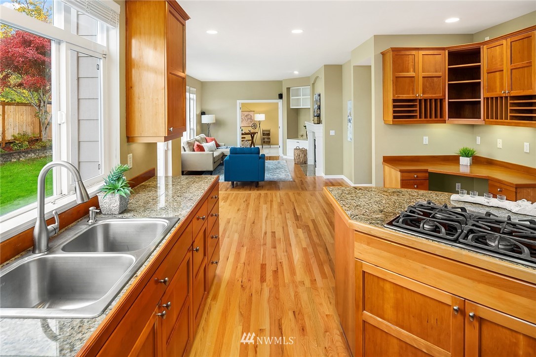 1900 Northeast 35th Place Renton, WA 98056 - Photo 11 of 30 Gallery Image 11