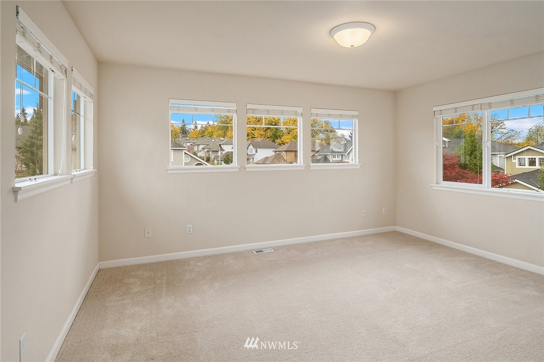 1900 Northeast 35th Place Renton, WA 98056 - Photo 22 of 30 Gallery Image 22