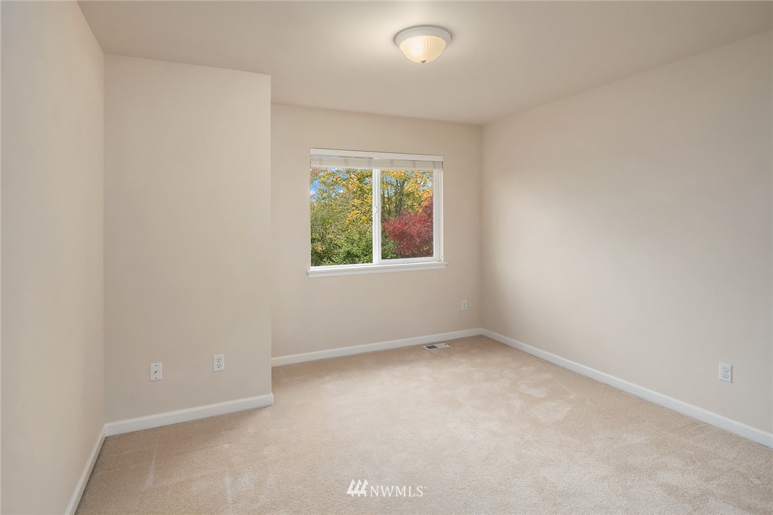 1900 Northeast 35th Place Renton, WA 98056 - Photo 25 of 30 Gallery Image 25