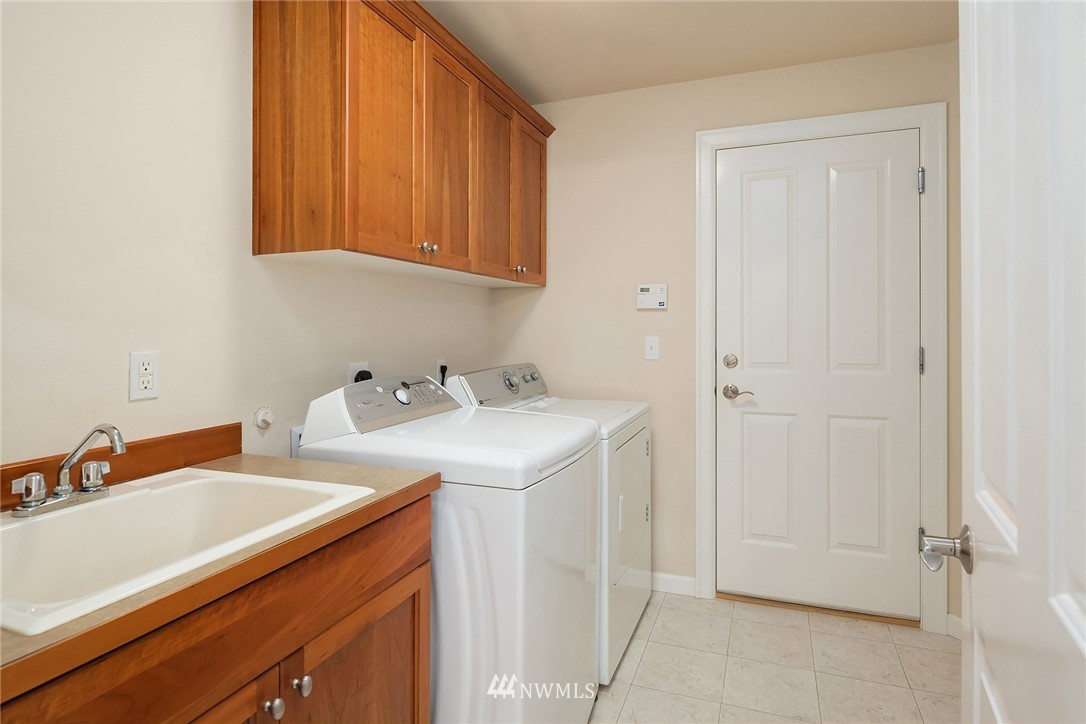 1900 Northeast 35th Place Renton, WA 98056 - Photo 27 of 30 Gallery Image 27