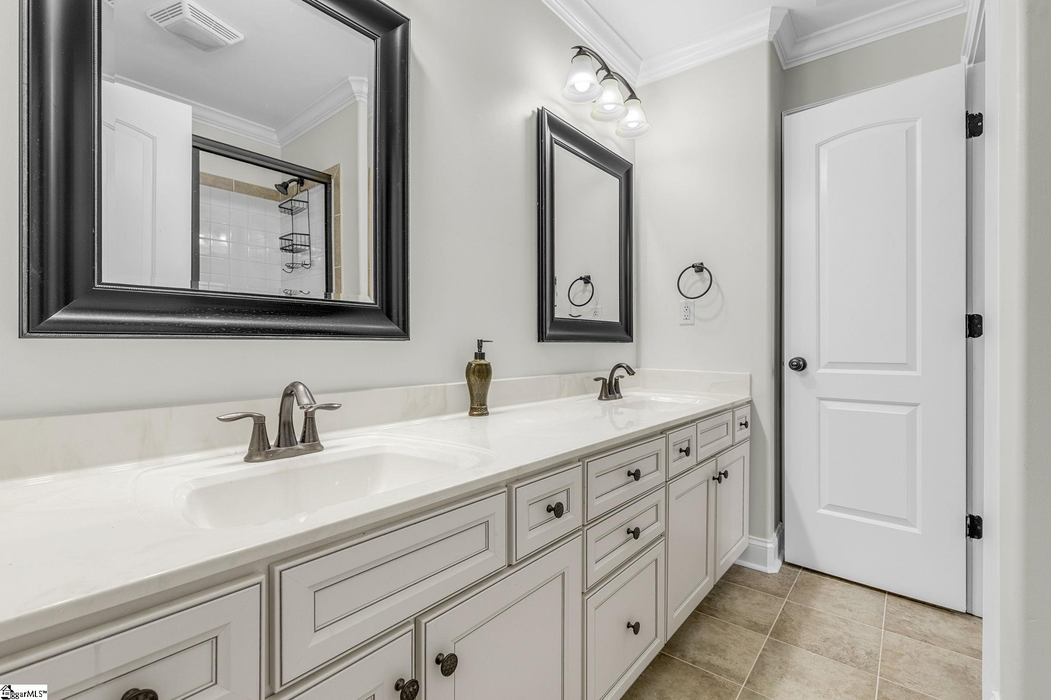 113 Ledgestone Way Greer, SC 29651 - Photo 27 of 36 Bathroom #2