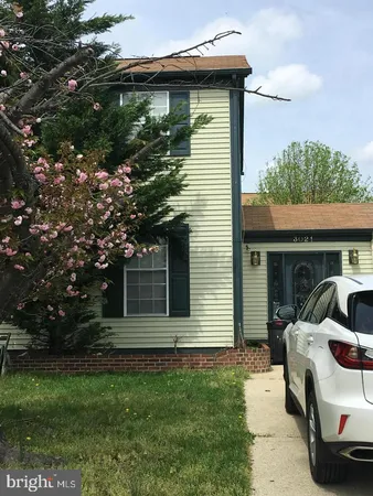 $2,100 | 3021 S Grove, Upper Marlboro, MD 20774