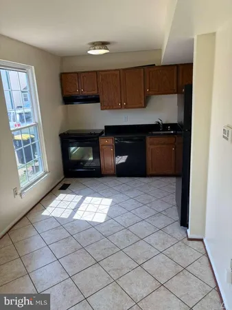 $2,100 | 3021 S Grove, Upper Marlboro, MD 20774
