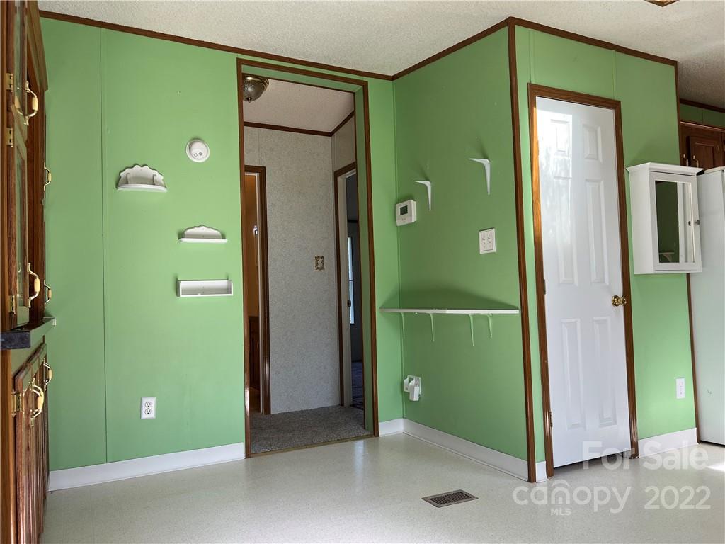 8581 Highway 268 Elkin, NC 28621 - Photo 15 of 45 a view of entryway