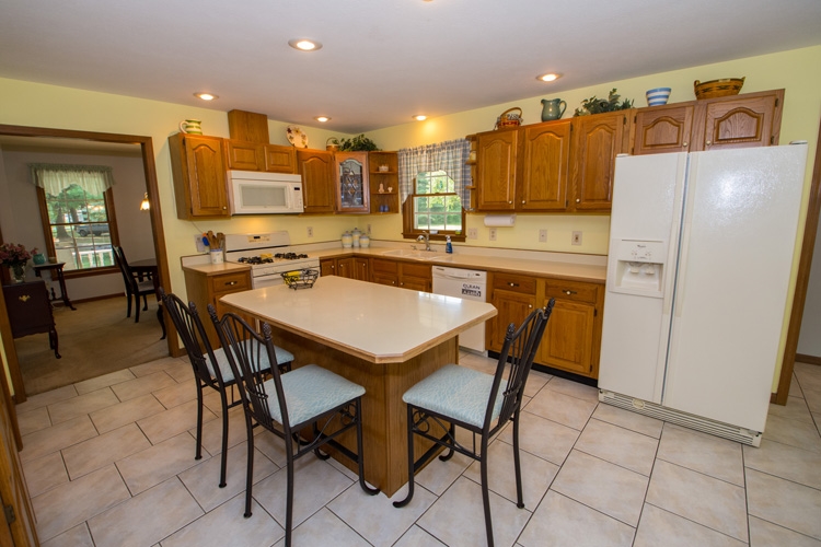 13303 Anderson Road Granger, IN 46530 - Photo 10 of 36