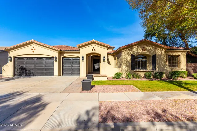 $1,400,000 | 940 West Macaw Drive, Chandler, AZ 85286