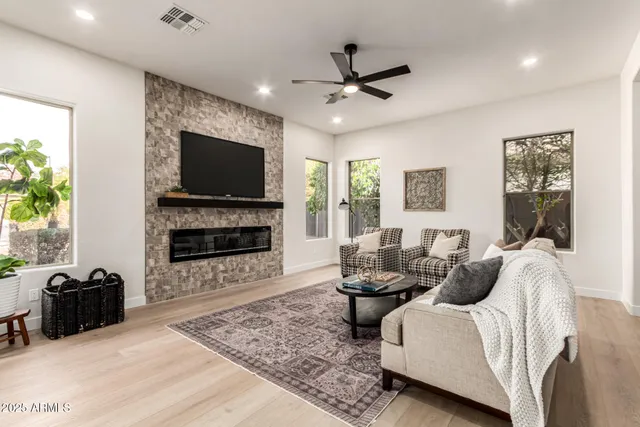 $1,375,000 | 940 West Macaw Drive, Chandler, AZ 85286