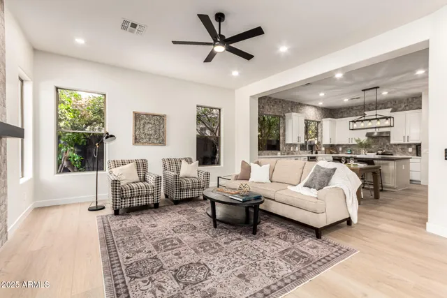 $1,375,000 | 940 West Macaw Drive, Chandler, AZ 85286