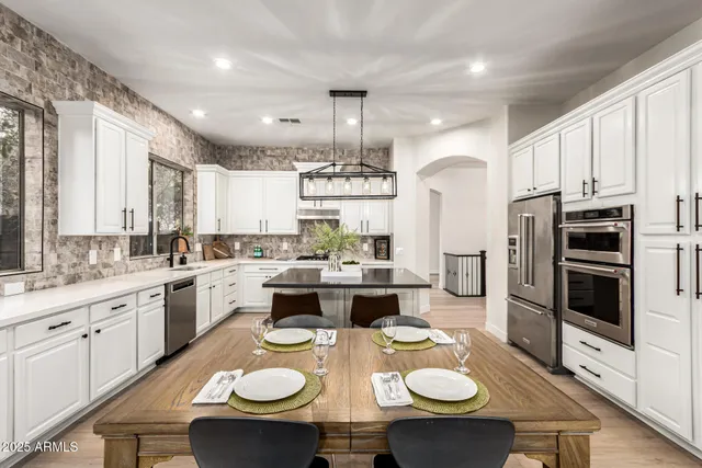 $1,375,000 | 940 West Macaw Drive, Chandler, AZ 85286