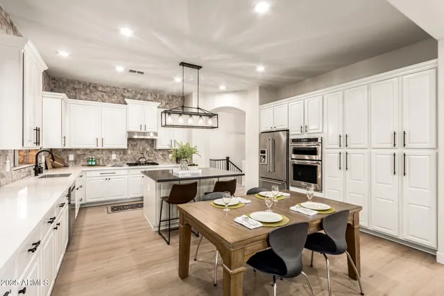 $1,375,000 | 940 West Macaw Drive, Chandler, AZ 85286