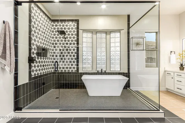 $1,375,000 | 940 West Macaw Drive, Chandler, AZ 85286