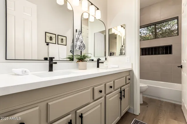 $1,375,000 | 940 West Macaw Drive, Chandler, AZ 85286