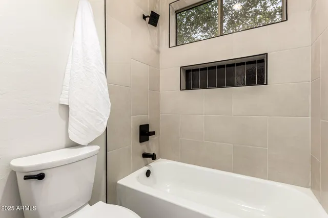 $1,375,000 | 940 West Macaw Drive, Chandler, AZ 85286