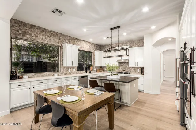 $1,375,000 | 940 West Macaw Drive, Chandler, AZ 85286